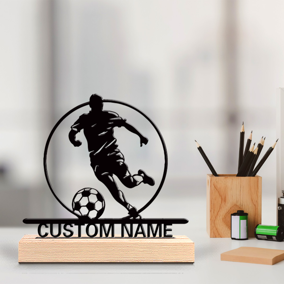 تمثال معدني مخصص للاعب كرة قدم - مراجعة Office Table Home وسعره