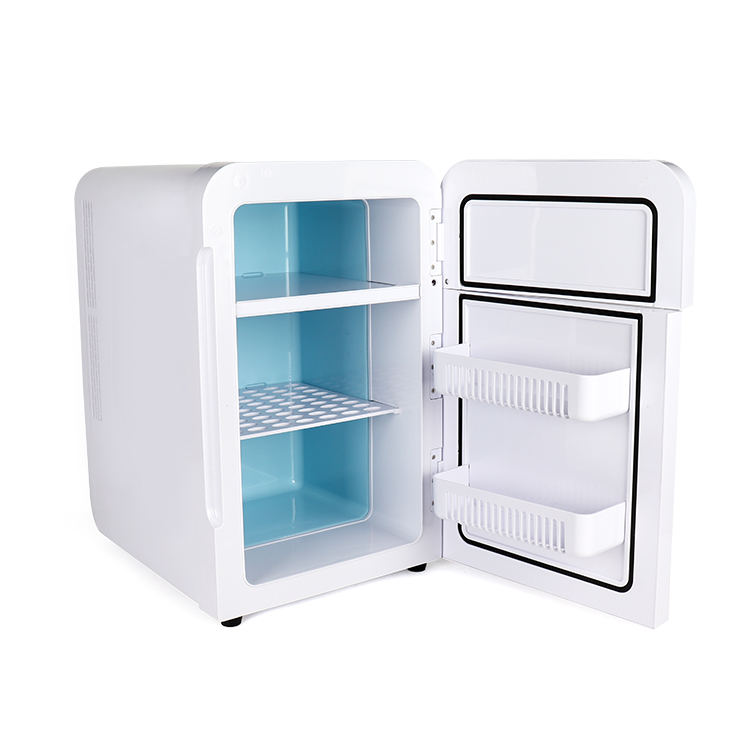 ثلاجة صغيرة محمولة للطاولة تعم - مراجعة Office Table Home وسعره